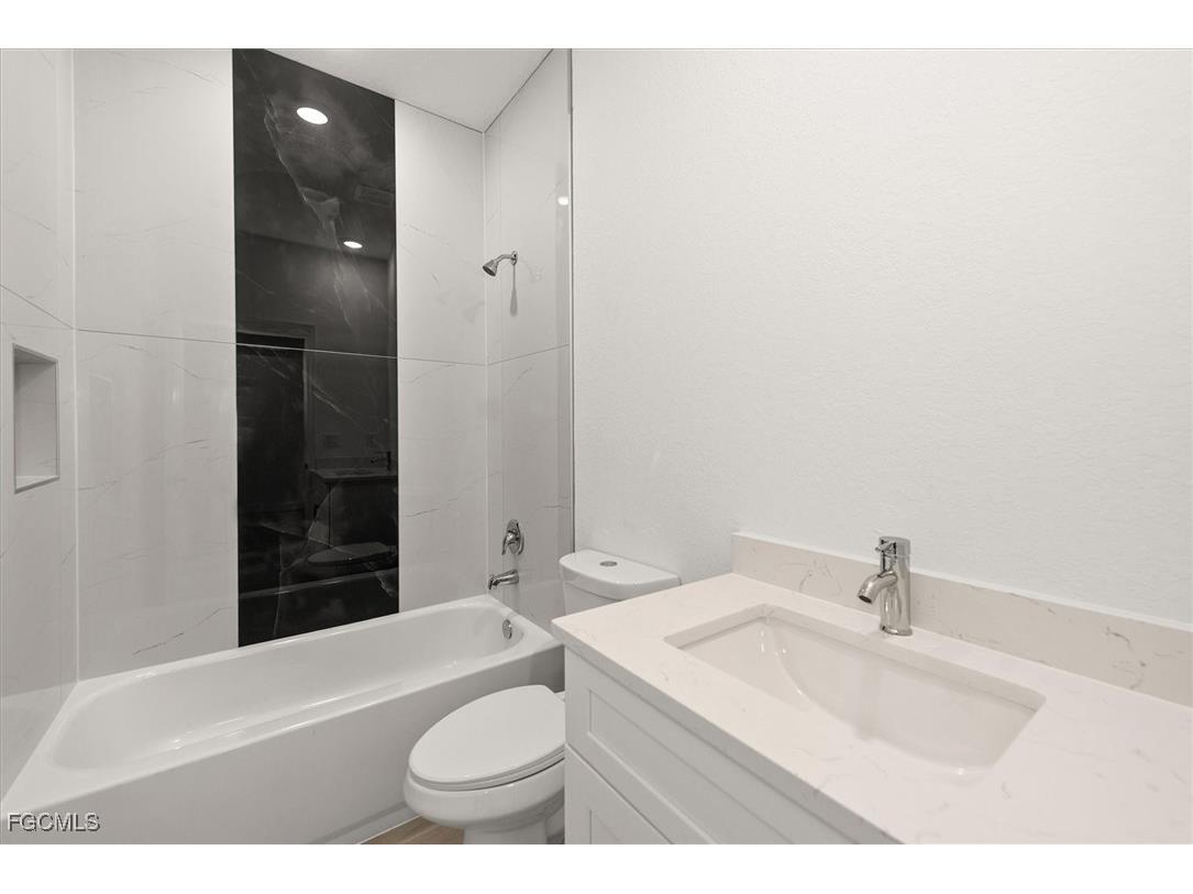 9013 Largo Circle Labelle FL 33935 2025022777 image19