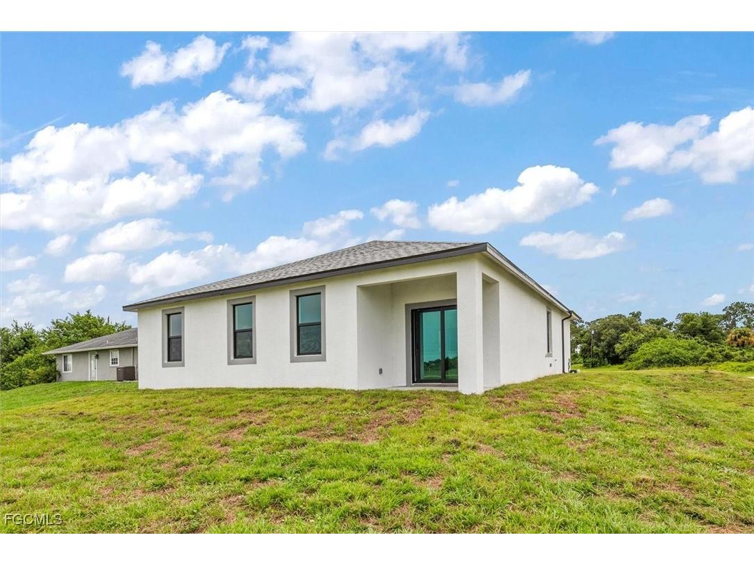 9013 Largo Circle Labelle FL 33935 2025022777 image24