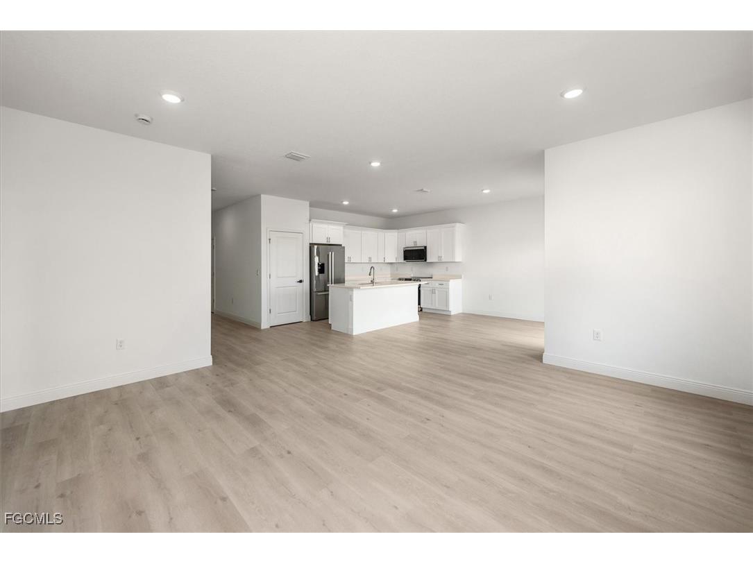 9013 Largo Circle Labelle FL 33935 2025022777 image5