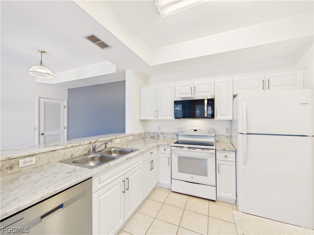 9015 Colby Drive #2012 Fort Myers FL 33919 2026011739 image3