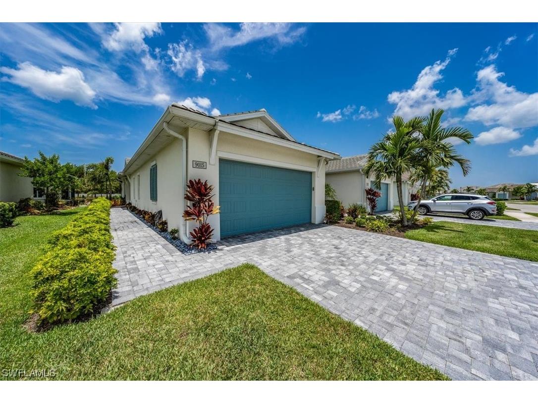 9015 Saint Lucia Drive Naples FL 34114 223050935 image1