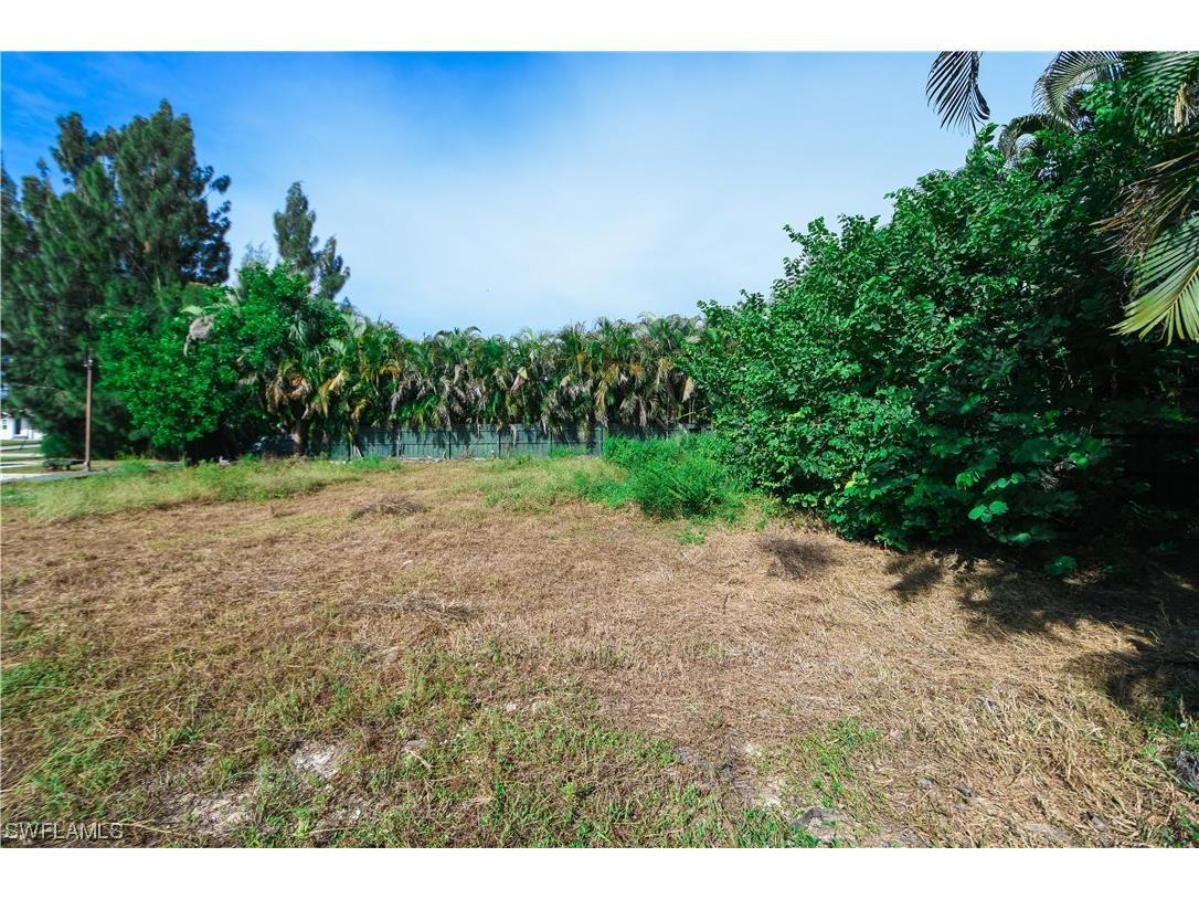 9016 King Road W Fort Myers FL 33967 223068833 image1