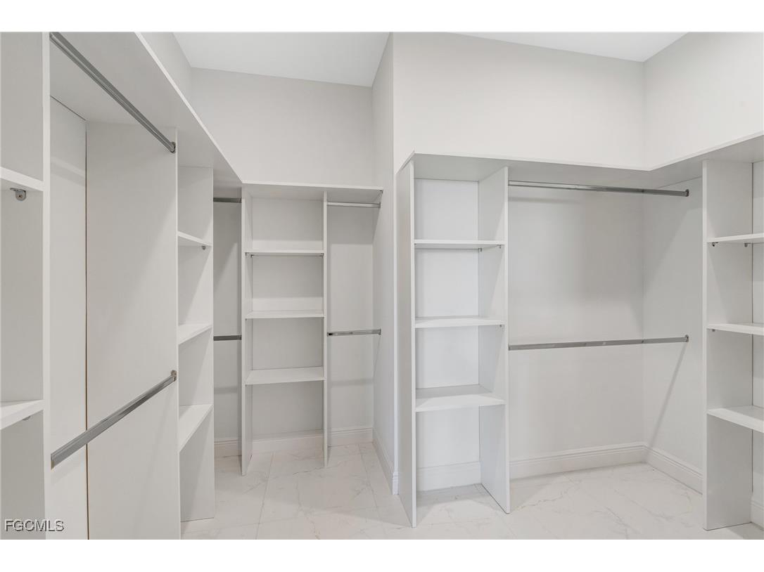 9018 W Castle Circle Labelle FL 33935 2025015472 image13