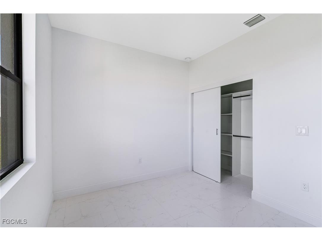 9018 W Castle Circle Labelle FL 33935 2025015472 image18