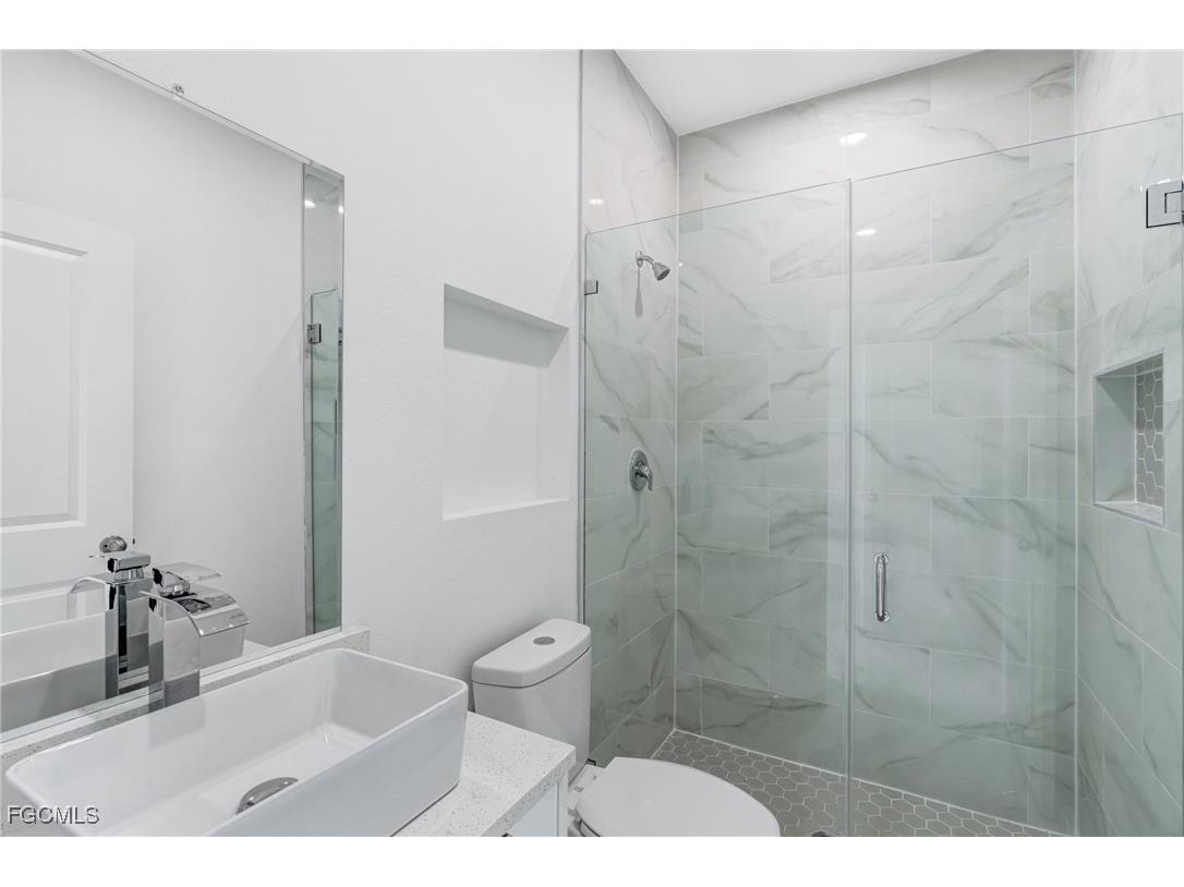 9018 W Castle Circle Labelle FL 33935 2025015472 image19