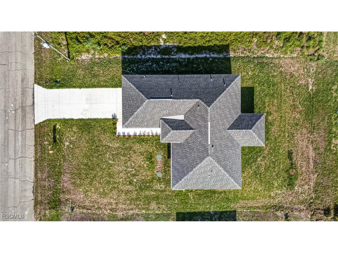 9018 W Castle Circle Labelle FL 33935 2025015472 image25