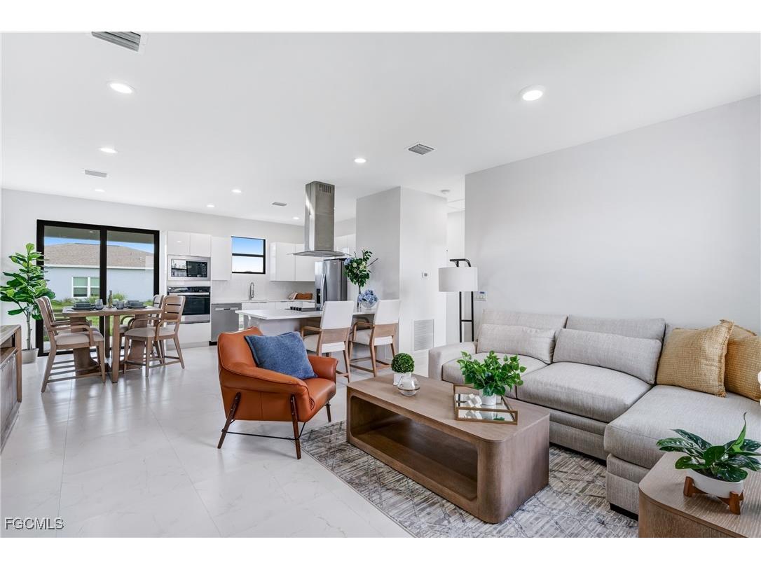 9018 W Castle Circle Labelle FL 33935 2025015472 image5