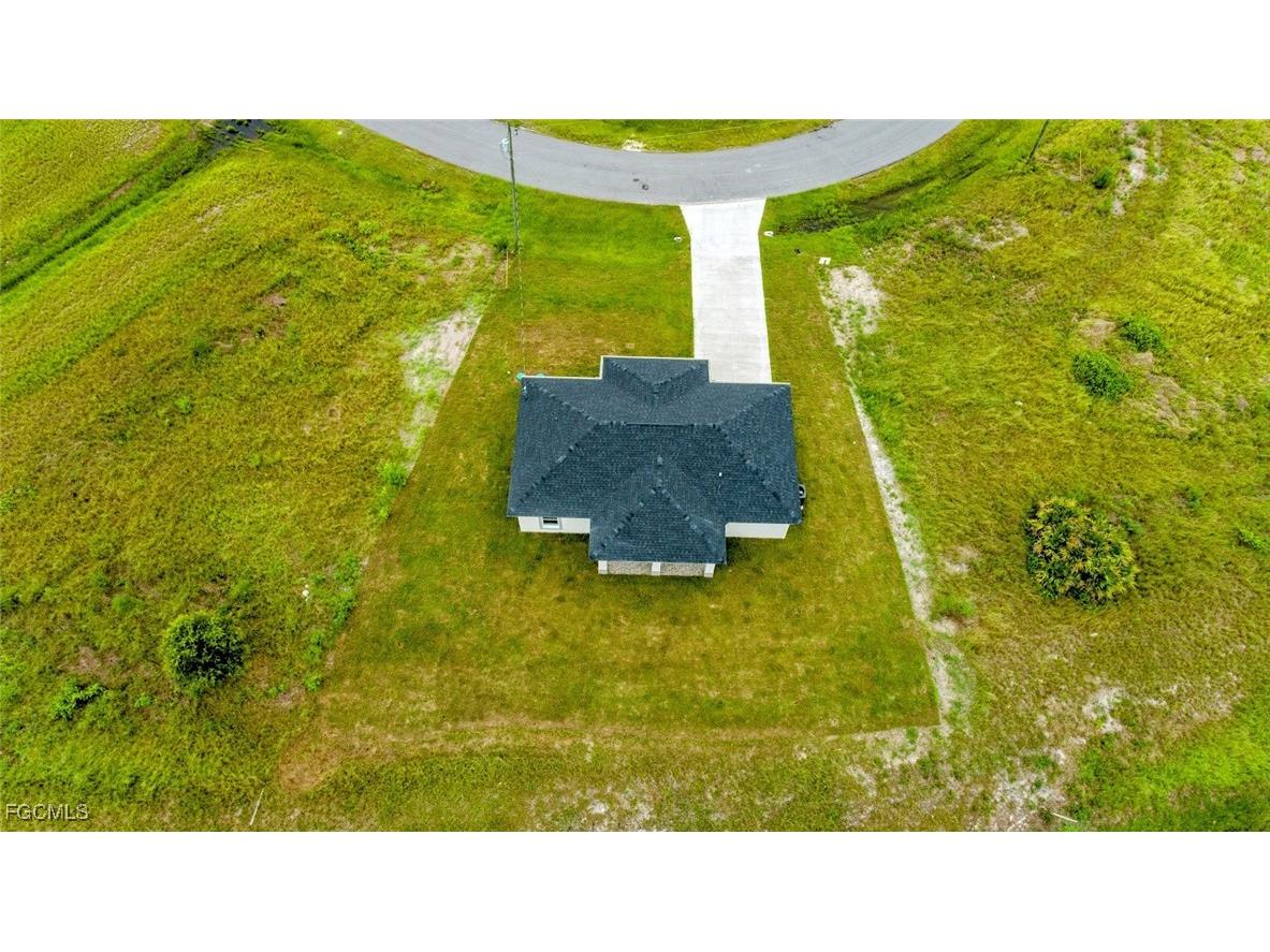 9019 E Crow Circle Labelle FL 33935 2025005330 image12