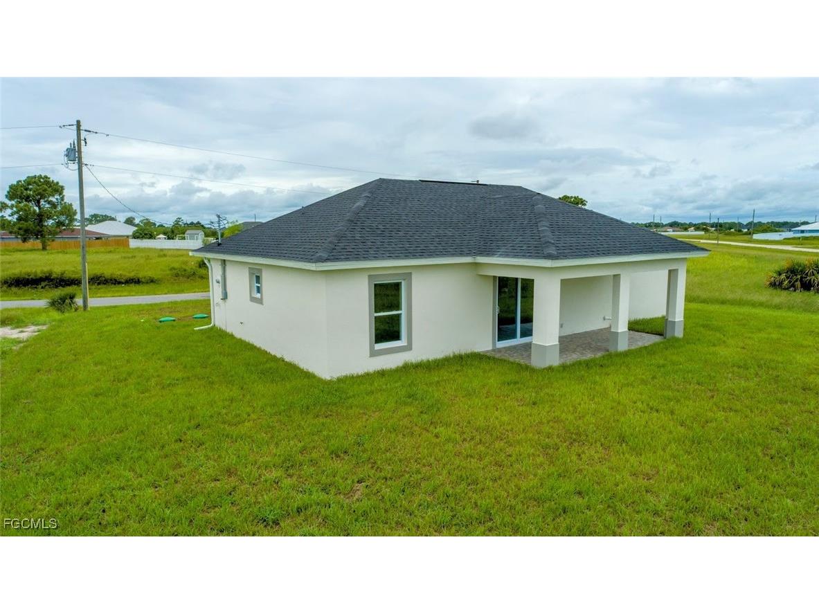 9019 E Crow Circle Labelle FL 33935 2025005330 image13