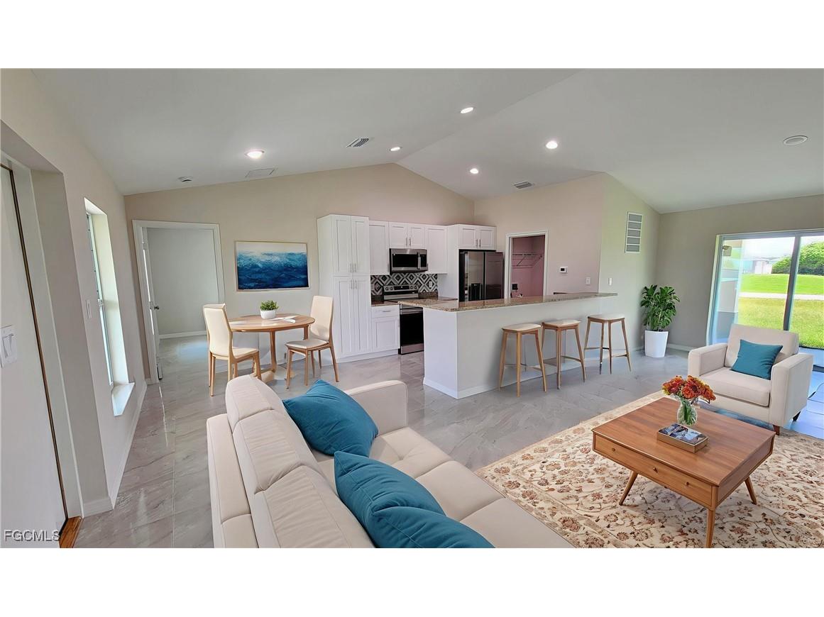 9019 E Crow Circle Labelle FL 33935 2025005330 image4