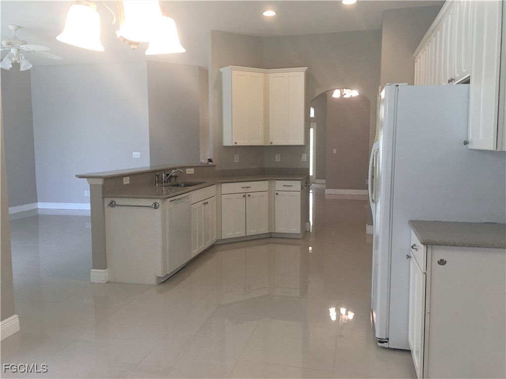 9019 Gladiolus Preserve Circle Fort Myers FL 33908 2025010142 image5