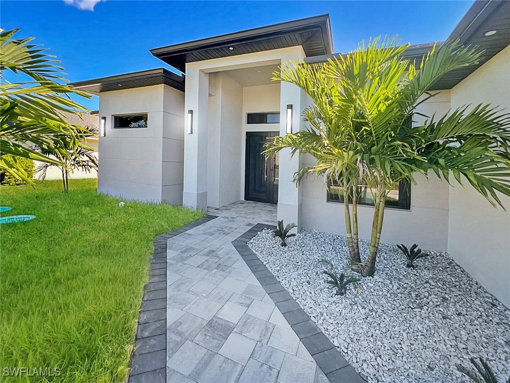 902 Alaska Avenue Lehigh Acres FL 33971 225074352 image1