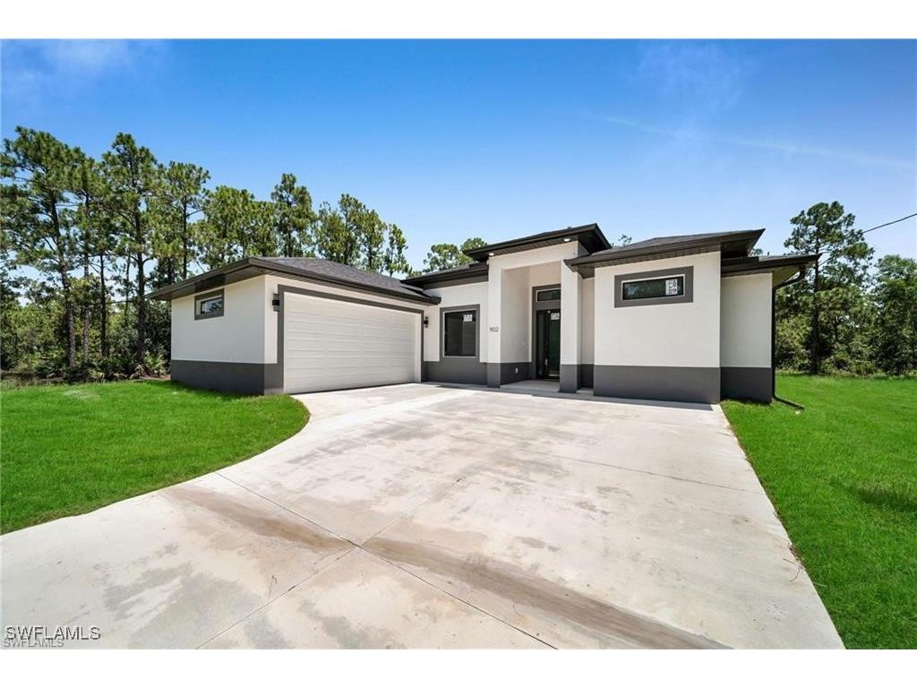 902 Canton Avenue Lehigh Acres FL 33972 224079488 image1