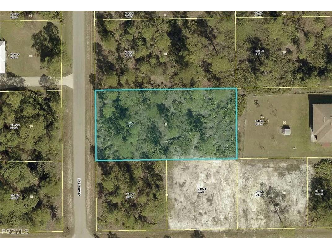 902 Clark Avenue Lehigh Acres FL 33972 2025013296 image2