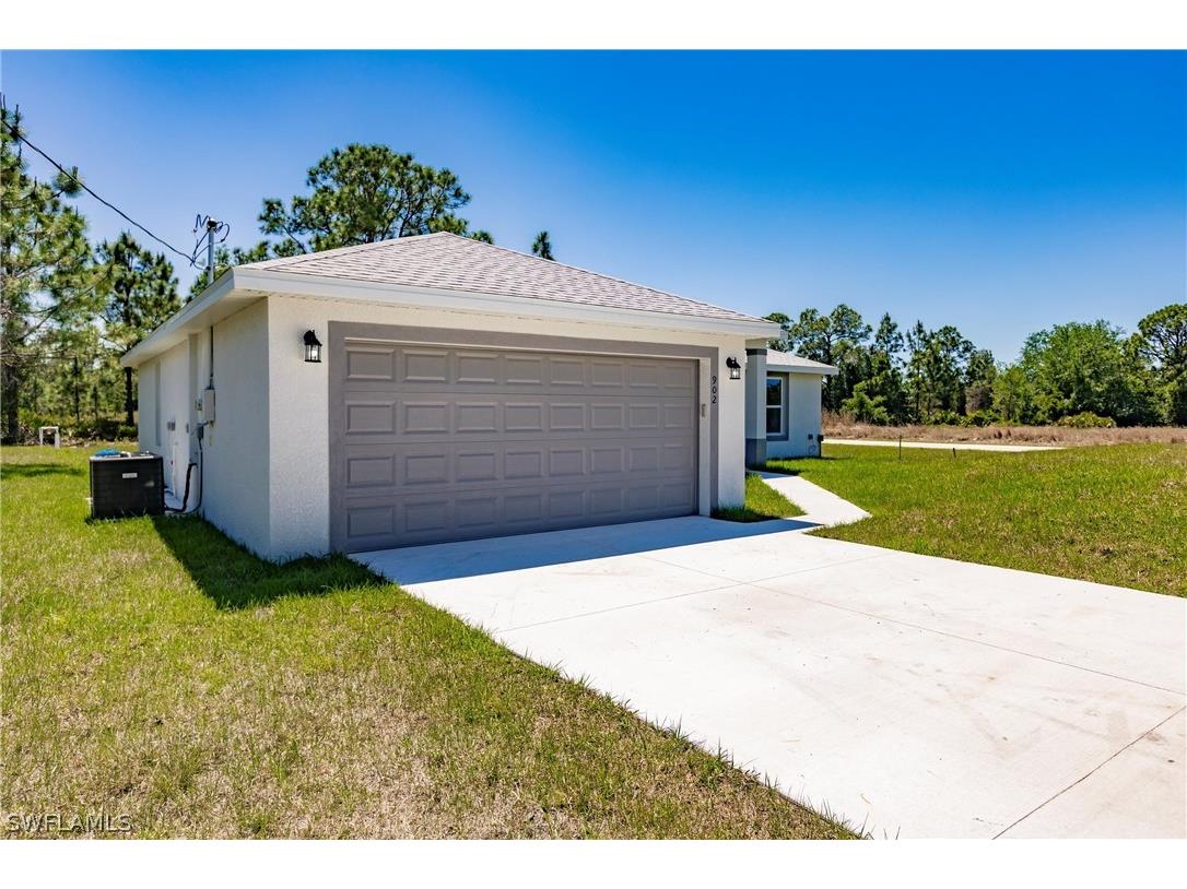902 Lytle Street Lehigh Acres FL 33974 224032739 image1