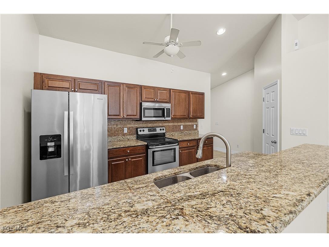 902 SW 39th Terrace Cape Coral FL 33914 2026013871 image9