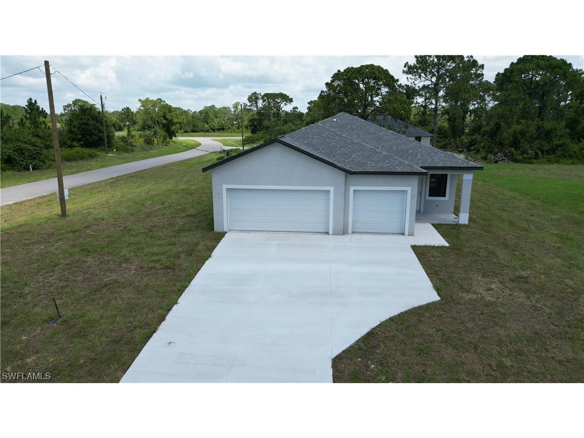 9020 Castle Circle E Labelle FL 33935 223095399 image1