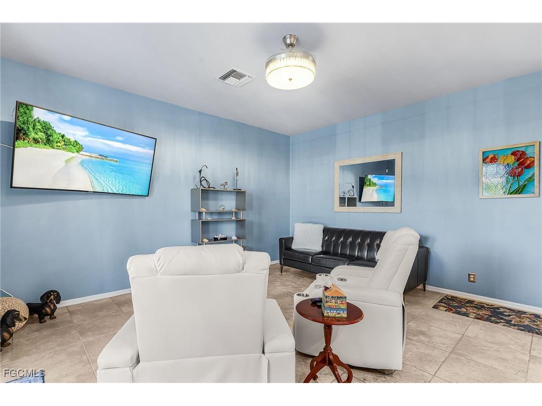 9021 Falcon Pointe Loop Fort Myers FL 33912 2025011762 image17