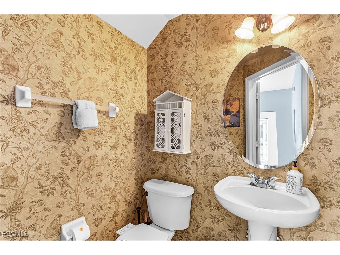 9021 Falcon Pointe Loop Fort Myers FL 33912 2025011762 image18