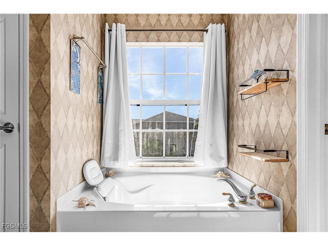 9021 Falcon Pointe Loop Fort Myers FL 33912 2025011762 image31