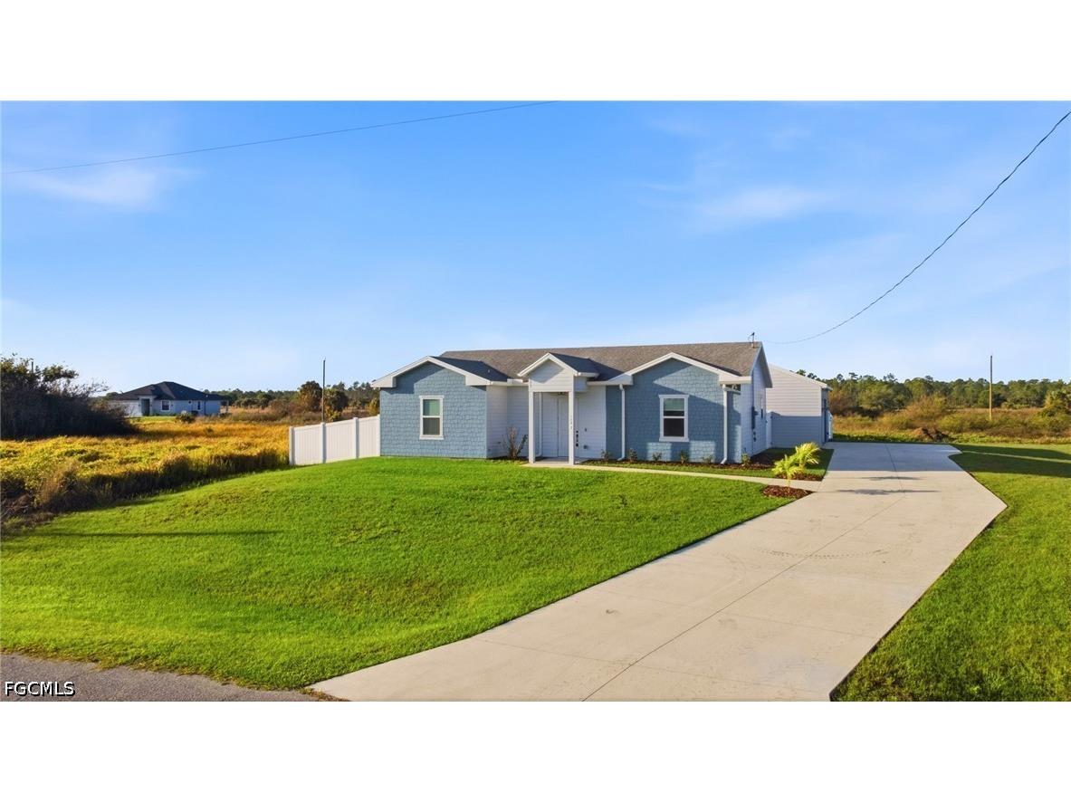 9022 Bamboo Circle Labelle FL 33935 2026017058 image2