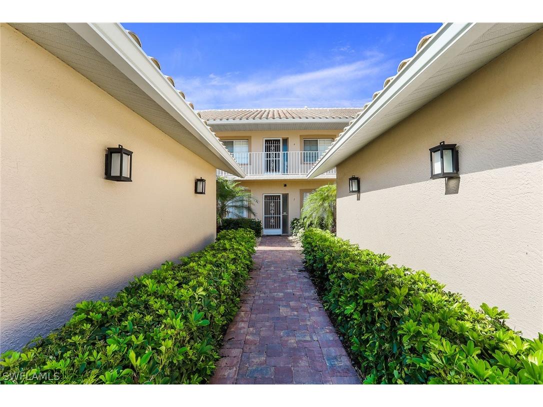 9022 Michael Circle #4 Naples FL 34113 226006804 image1