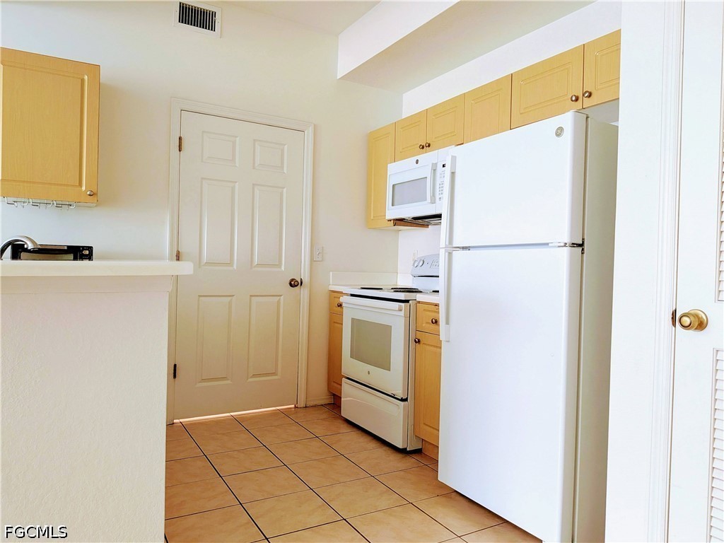 9025 Colby Drive #2110 Fort Myers FL 33919 2026028990 image3