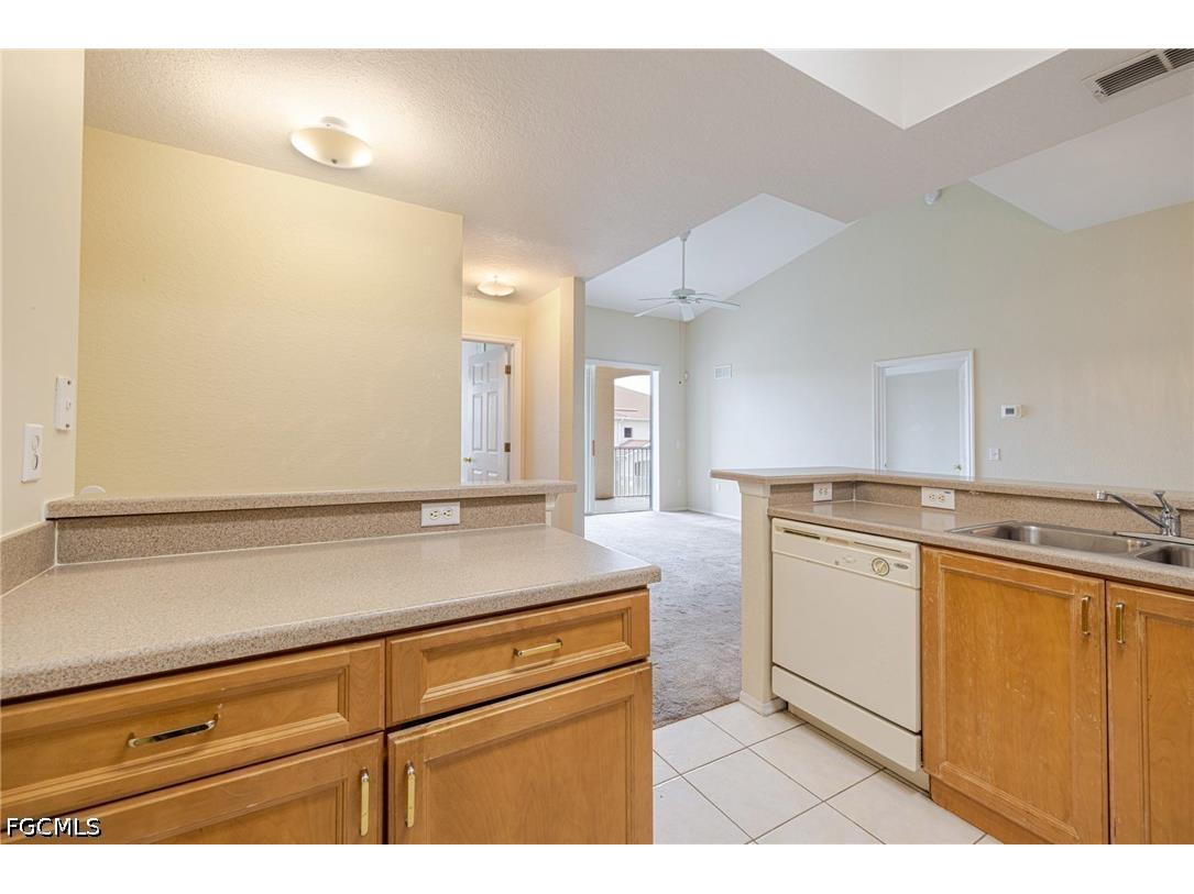 9025 Colby Drive #2120 Fort Myers FL 33919 2026018018 image12