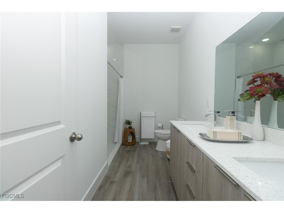 9027 E Castle Circle Labelle FL 33935 2025004548 image16