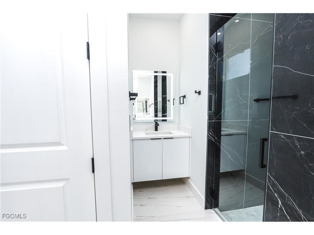 903 NE 23rd Street Cape Coral FL 33909 2025025468 image25