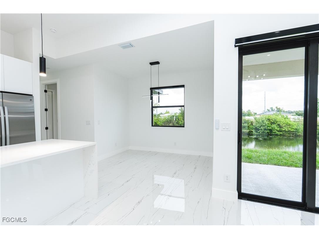 903 NE 23rd Street Cape Coral FL 33909 2025025468 image4
