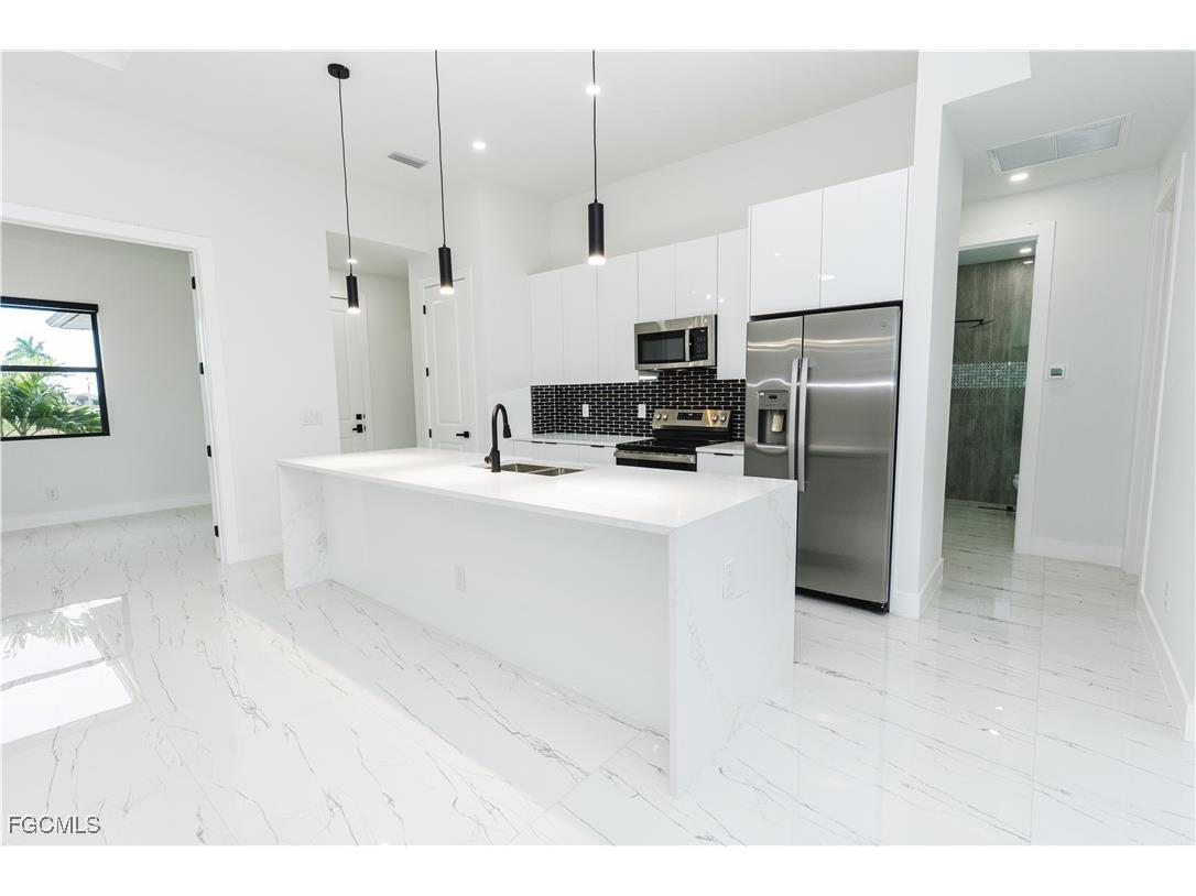 903 NE 23rd Street Cape Coral FL 33909 2025025468 image6