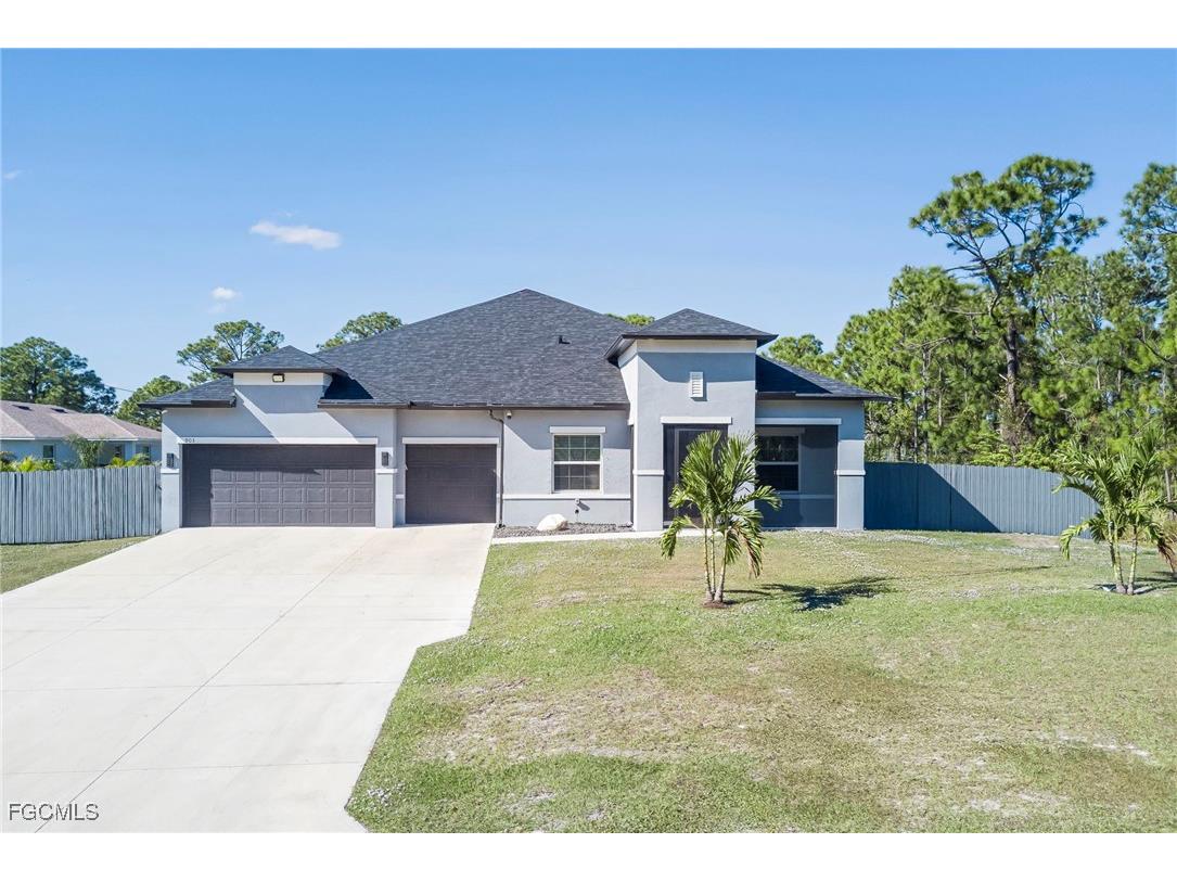 903 Pine Avenue Lehigh Acres FL 33972 2025021673 image1