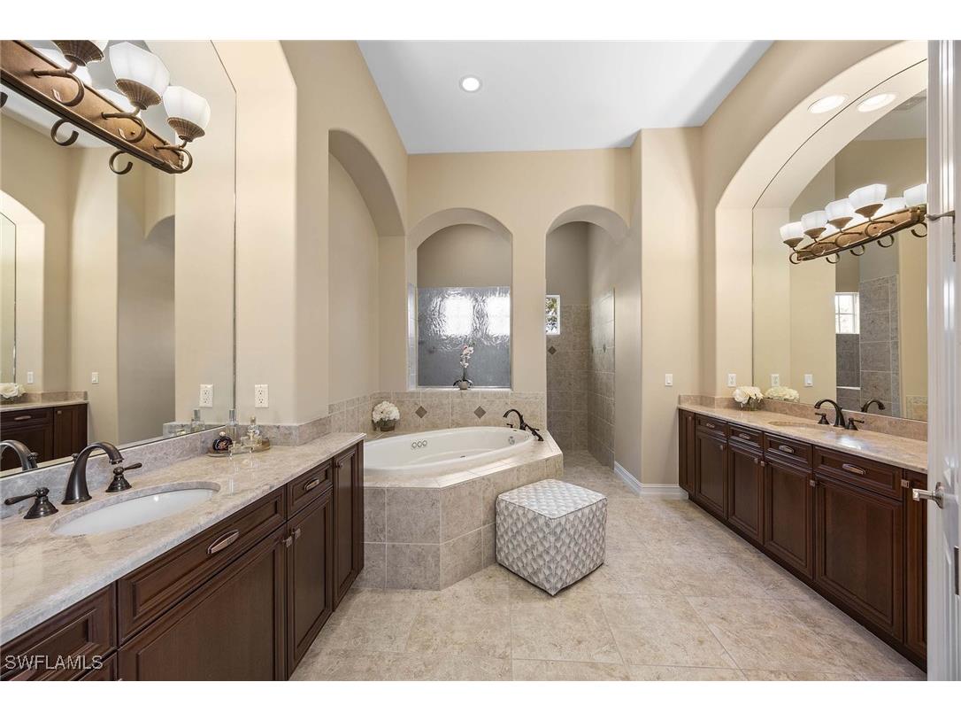 9030 Shenendoah Circle Naples FL 34113 226005402 image16