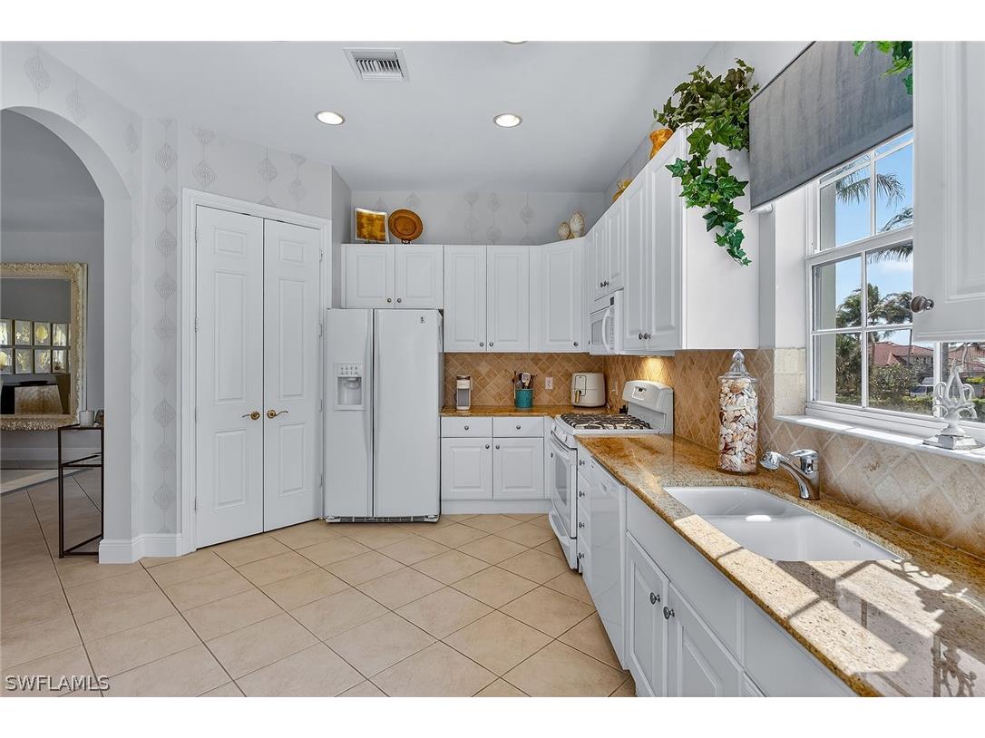 9031 Cherry Oaks Trail #201 Naples FL 34114 226010269 image11