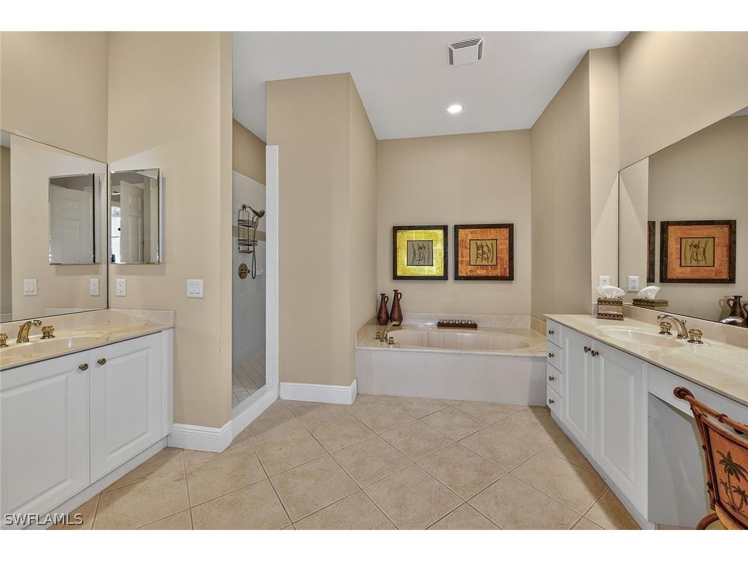 9031 Cherry Oaks Trail #201 Naples FL 34114 226010269 image17