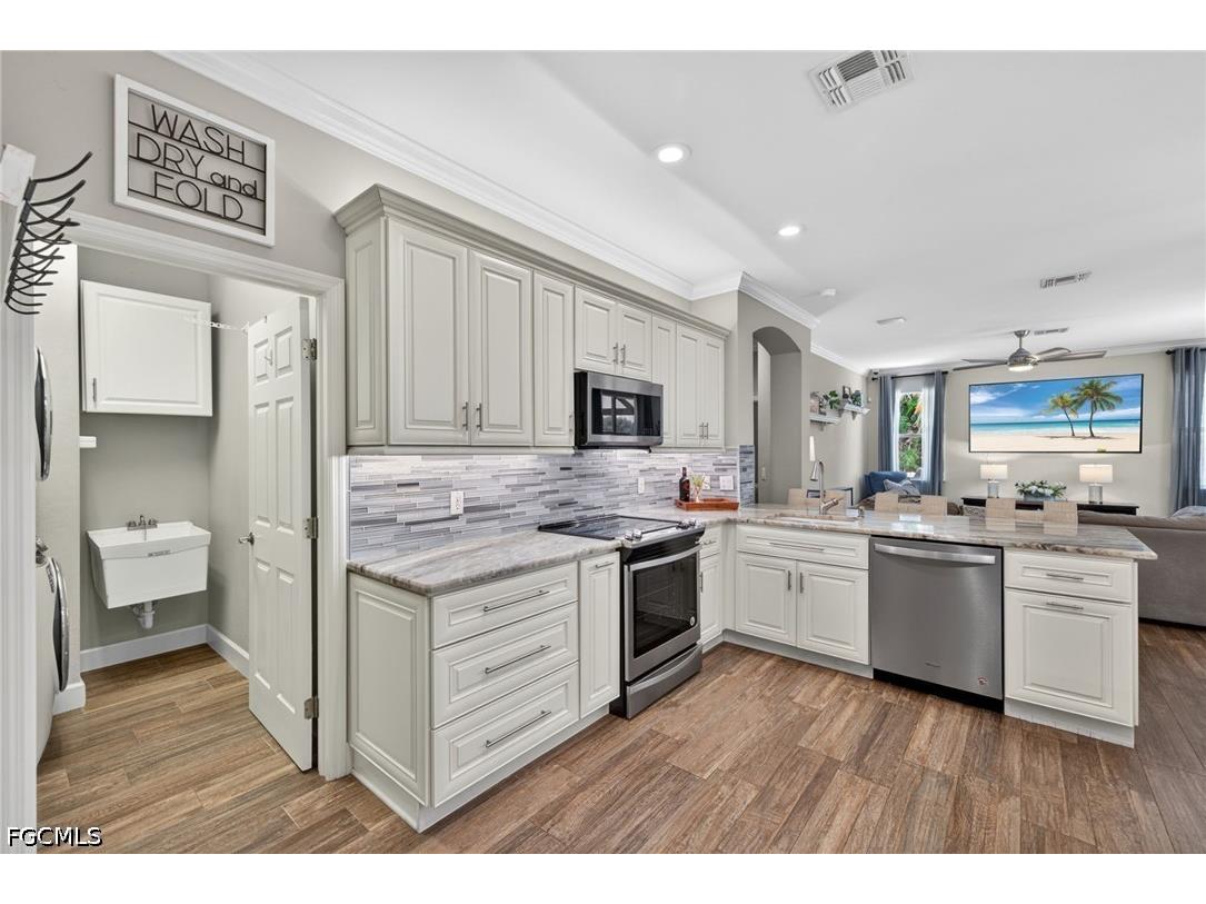 9031 Pittsburgh Boulevard Fort Myers FL 33967 2026026115 image7