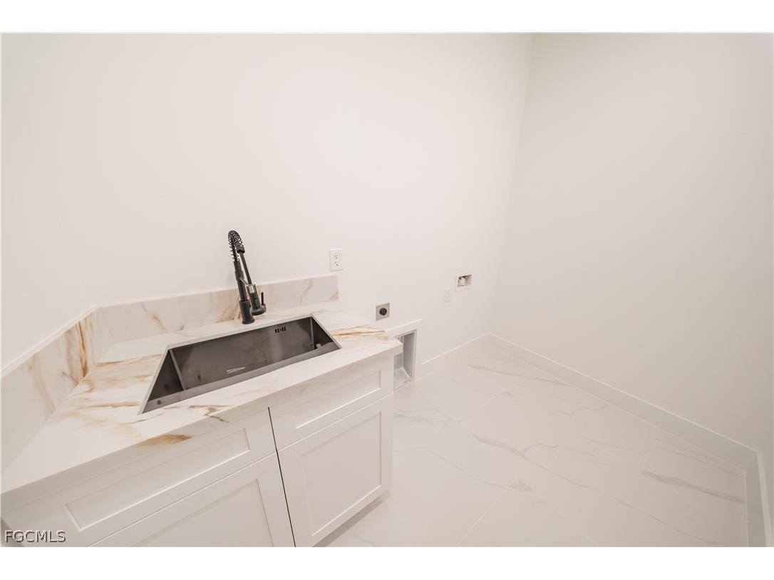 9035 E Broad Circle Labelle FL 33935 2026012017 image27