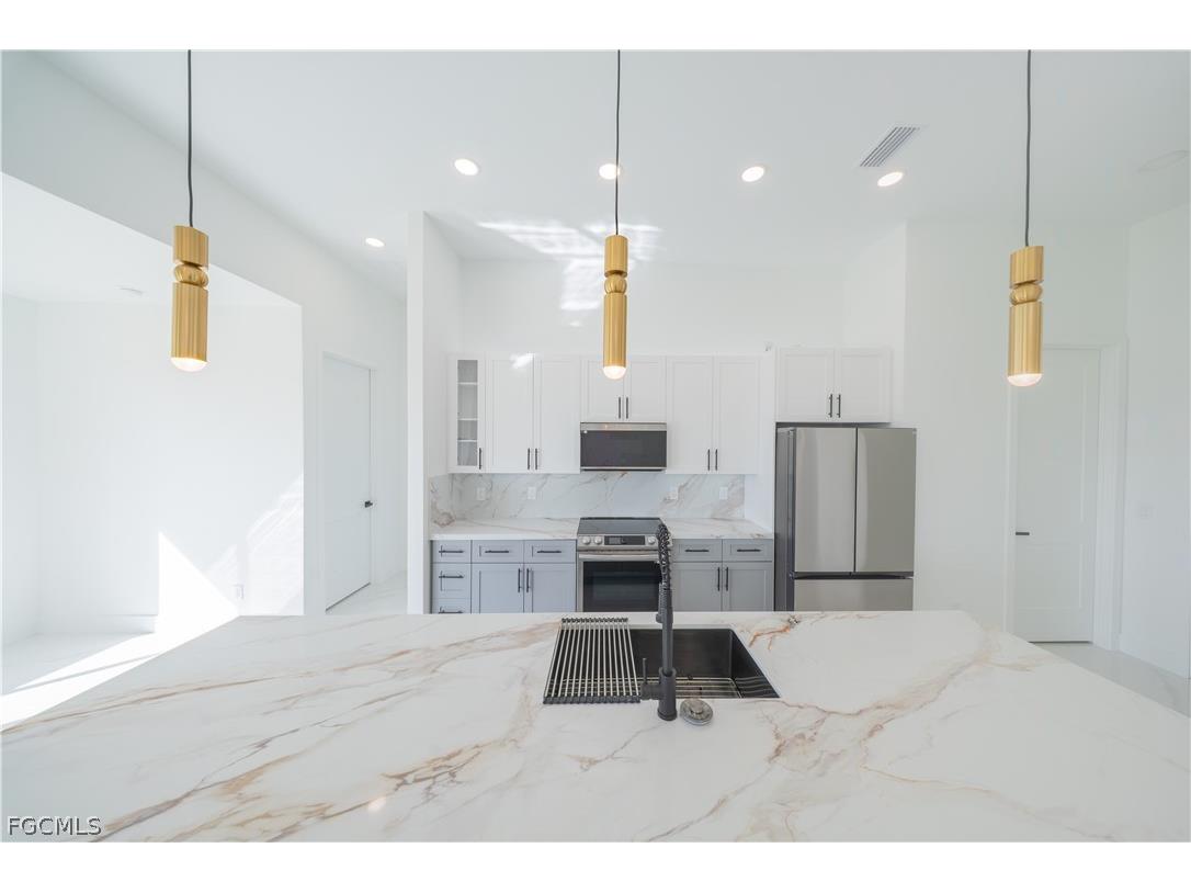 9035 E Broad Circle Labelle FL 33935 2026012017 image31