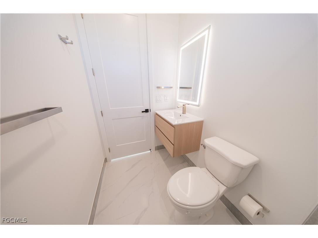 9035 E Broad Circle Labelle FL 33935 2026012017 image37