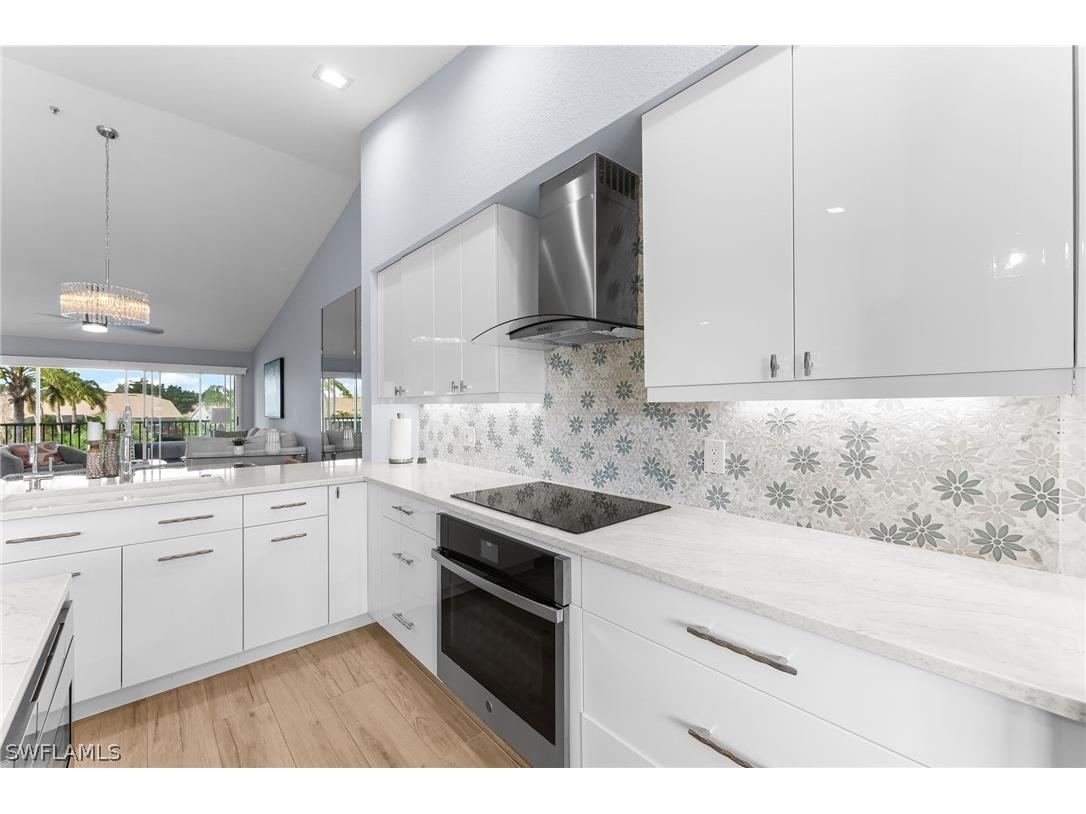 9035 Michael Circle #304 Naples FL 34113 226010369 image5