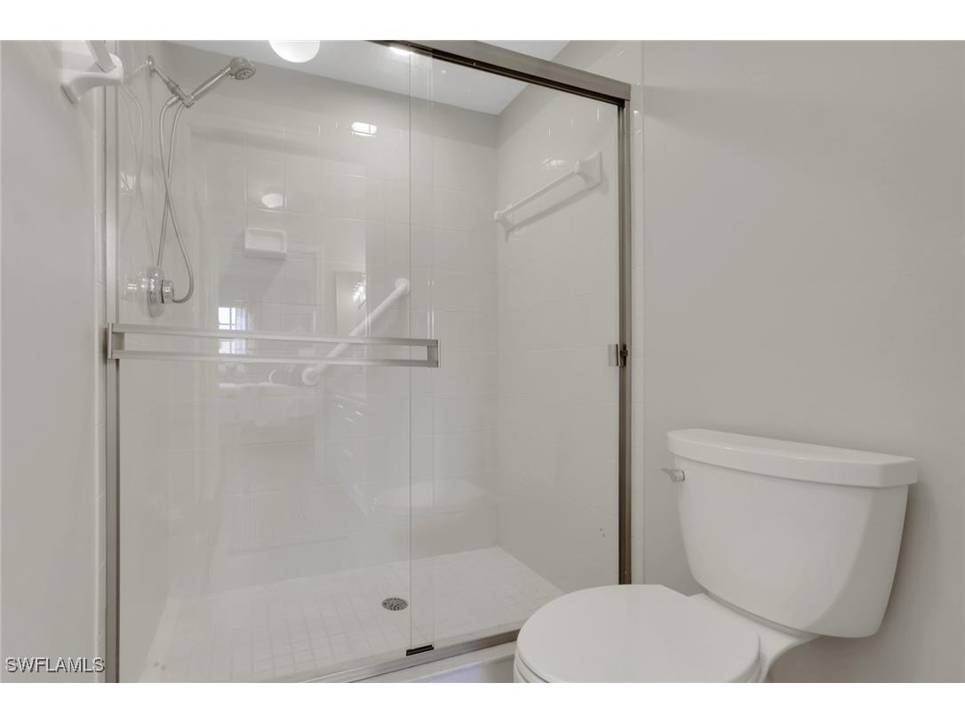 9035 Michael Circle #5 Naples FL 34113 225082773 image19