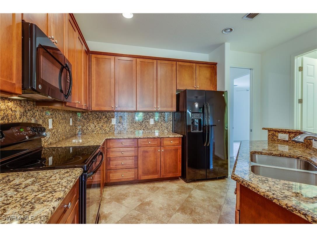 9037 Alturas Street #37-2 Naples FL 34113 225065971 image8