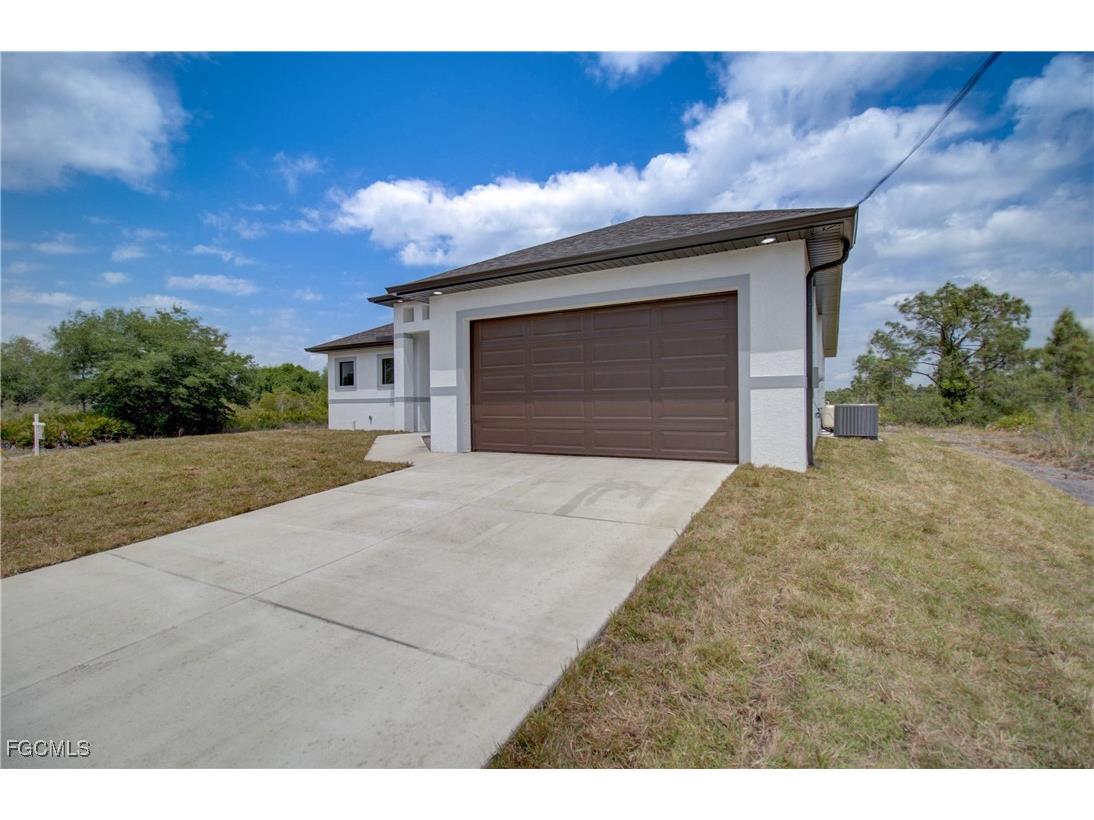 904 Asher Street E Lehigh Acres FL 33974 2025017507 image3