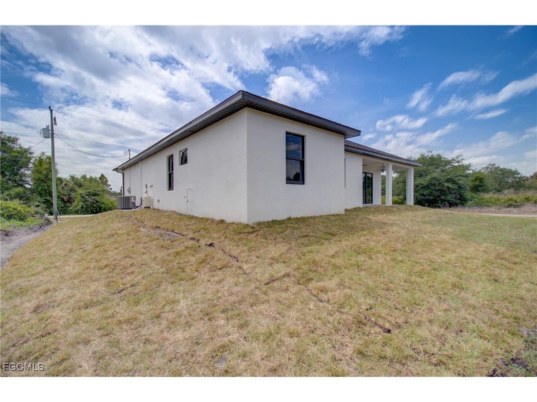 904 Asher Street E Lehigh Acres FL 33974 2025017507 image36