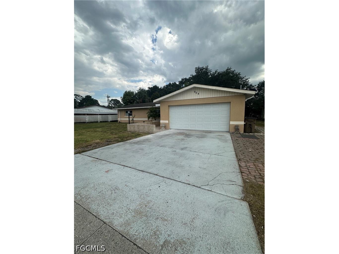 904 Leeland Hights Boulevard Lehigh Acres FL 33936 2026019369 image3