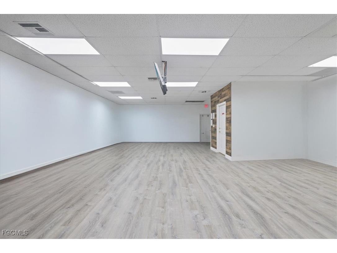 904 Lee Boulevard #111 Lehigh Acres FL 33936 2025008165 image7