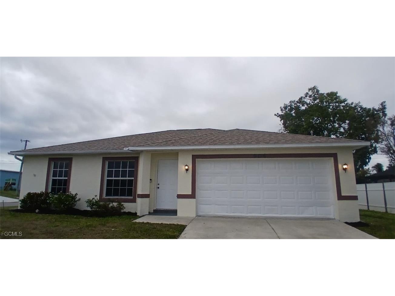 904 NE 5th Place Cape Coral FL 33909 2026000297 image1