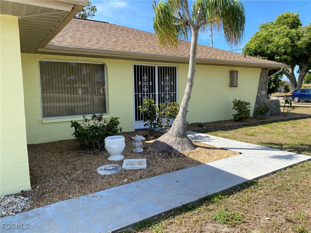 904 SE 18th Street Cape Coral FL 33990 2025014610 image2