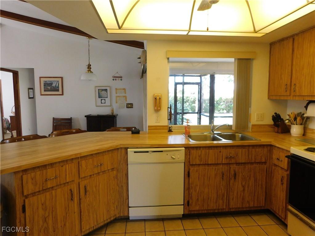 904 SE 18th Street Cape Coral FL 33990 2025014610 image8